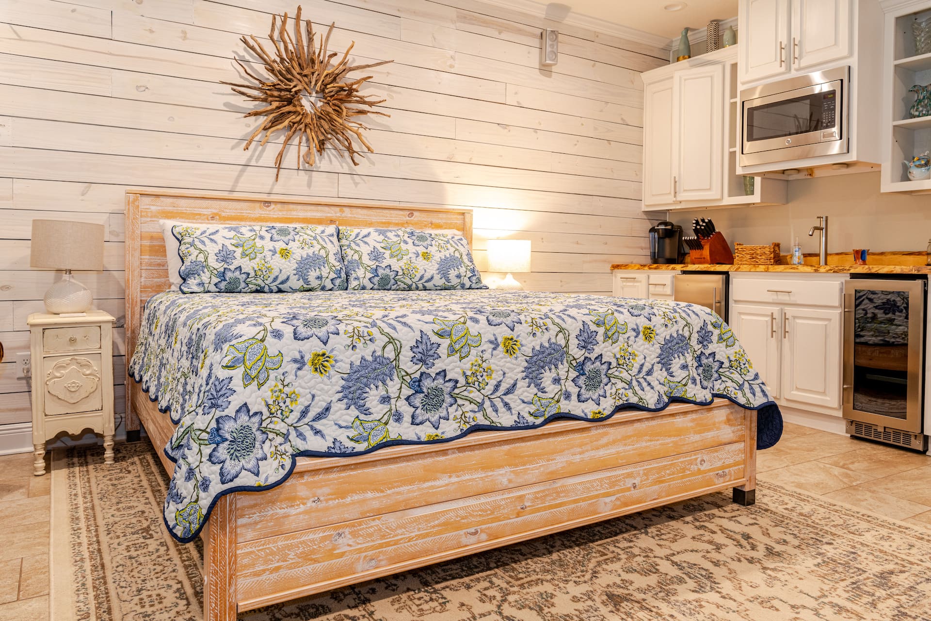 Live Oak Cottage - Close to Everything!