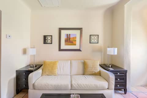 Top performing Airbnb: Downtown Phoenix Historic Guest House-Casa Del Sol in Central City