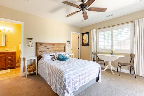 North Upland Suite, Private Entrance and Bathroom