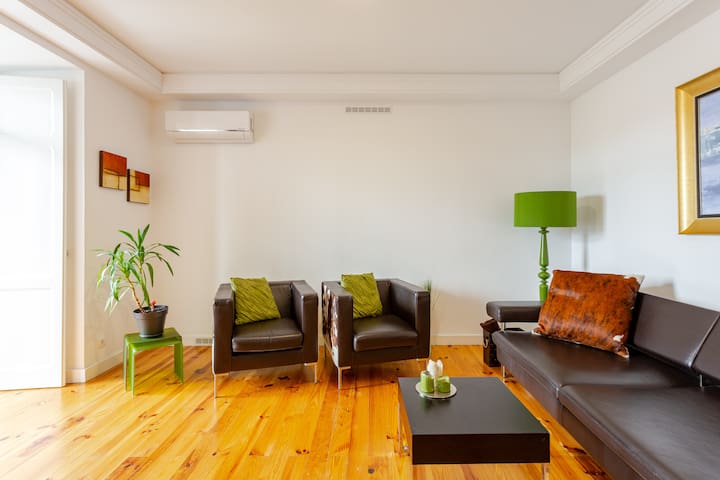 Cozy flat with sunny terrace – Destino Lisboa Apts