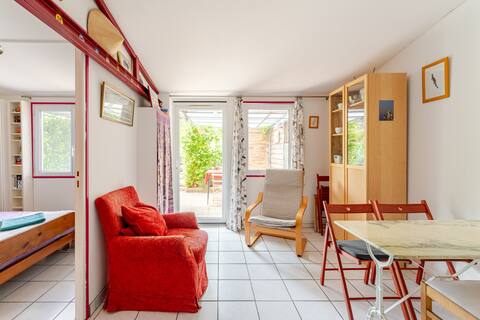 Annonce Airbnb populaire: House in a garden close to the center of Arles à Arles