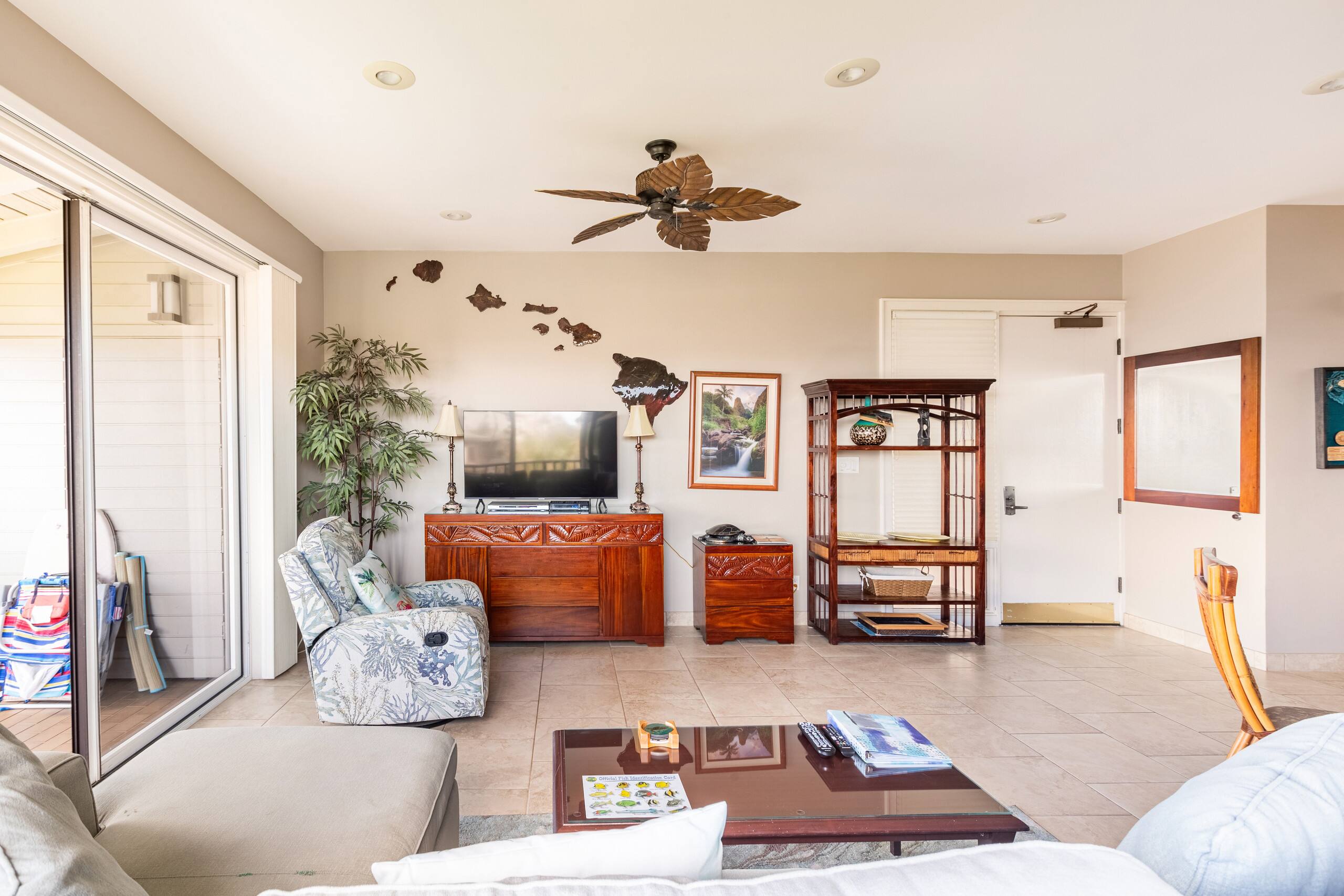 Condo in Lahaina · ★4.84 · 1 bedroom · 2 beds · 2 baths - Image 1