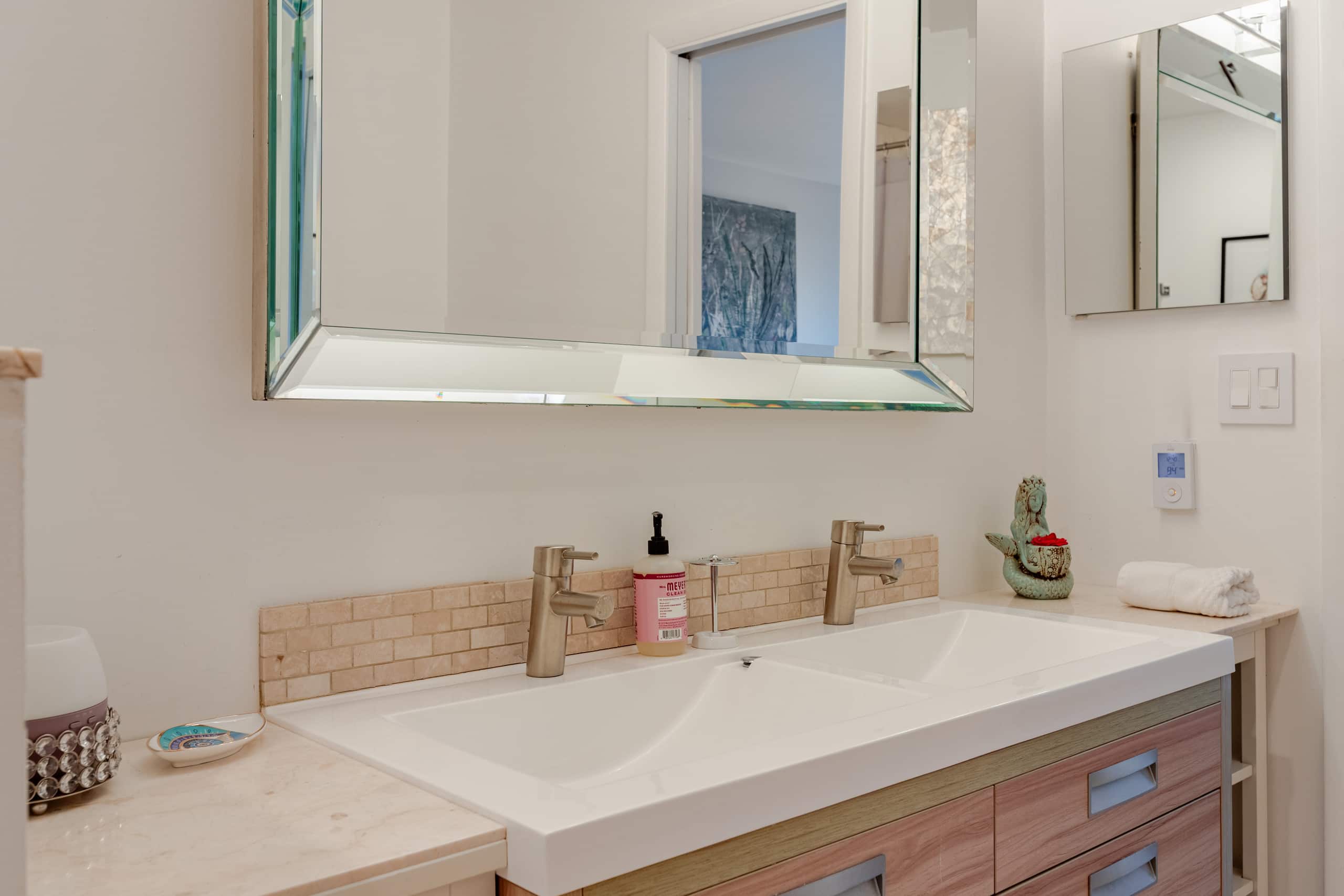 Home in San Francisco · ★4.86 · 1 bedroom · 1 bed · 1 bath - Image 17