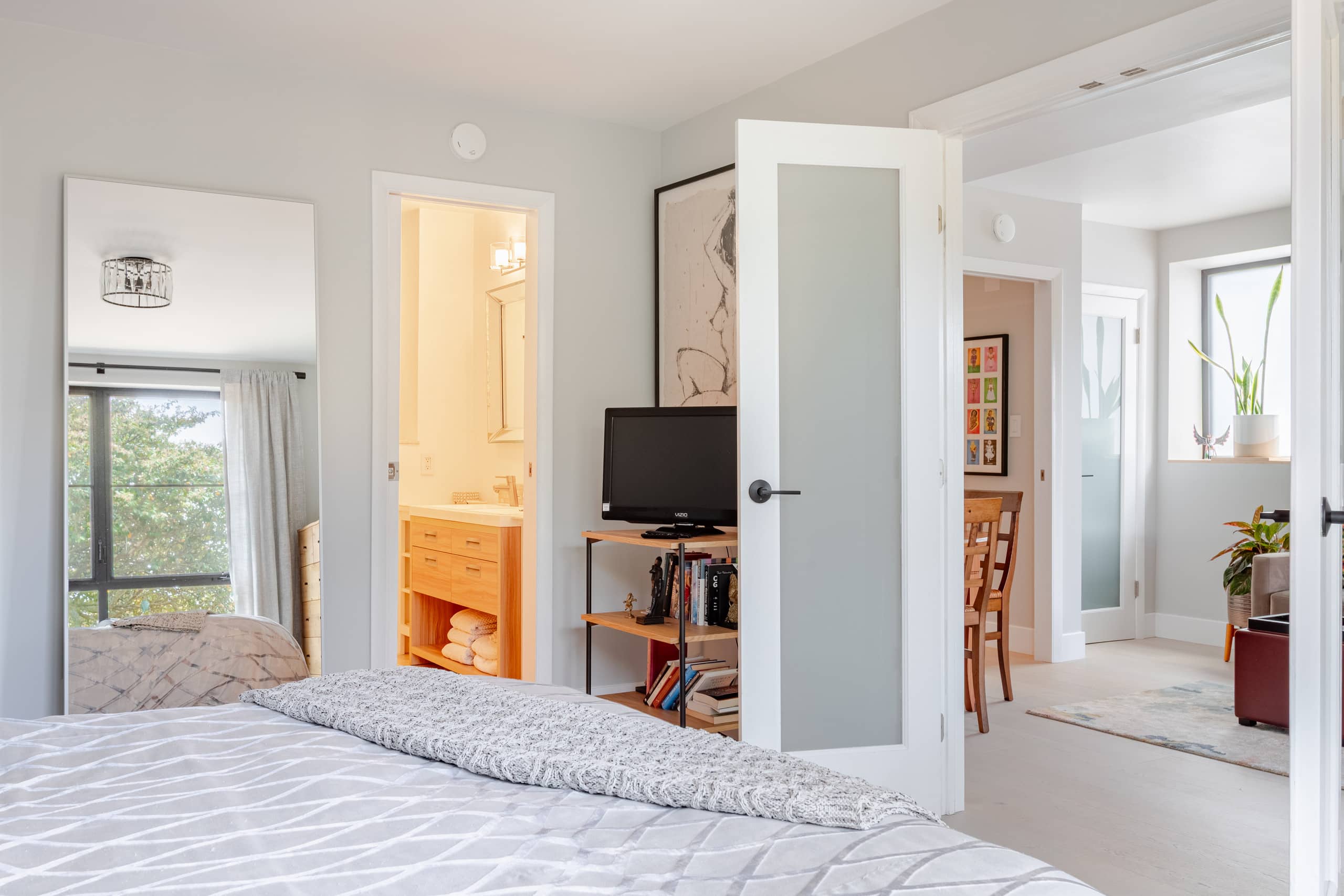 Home in San Francisco · ★4.86 · 1 bedroom · 1 bed · 1 bath - Image 24