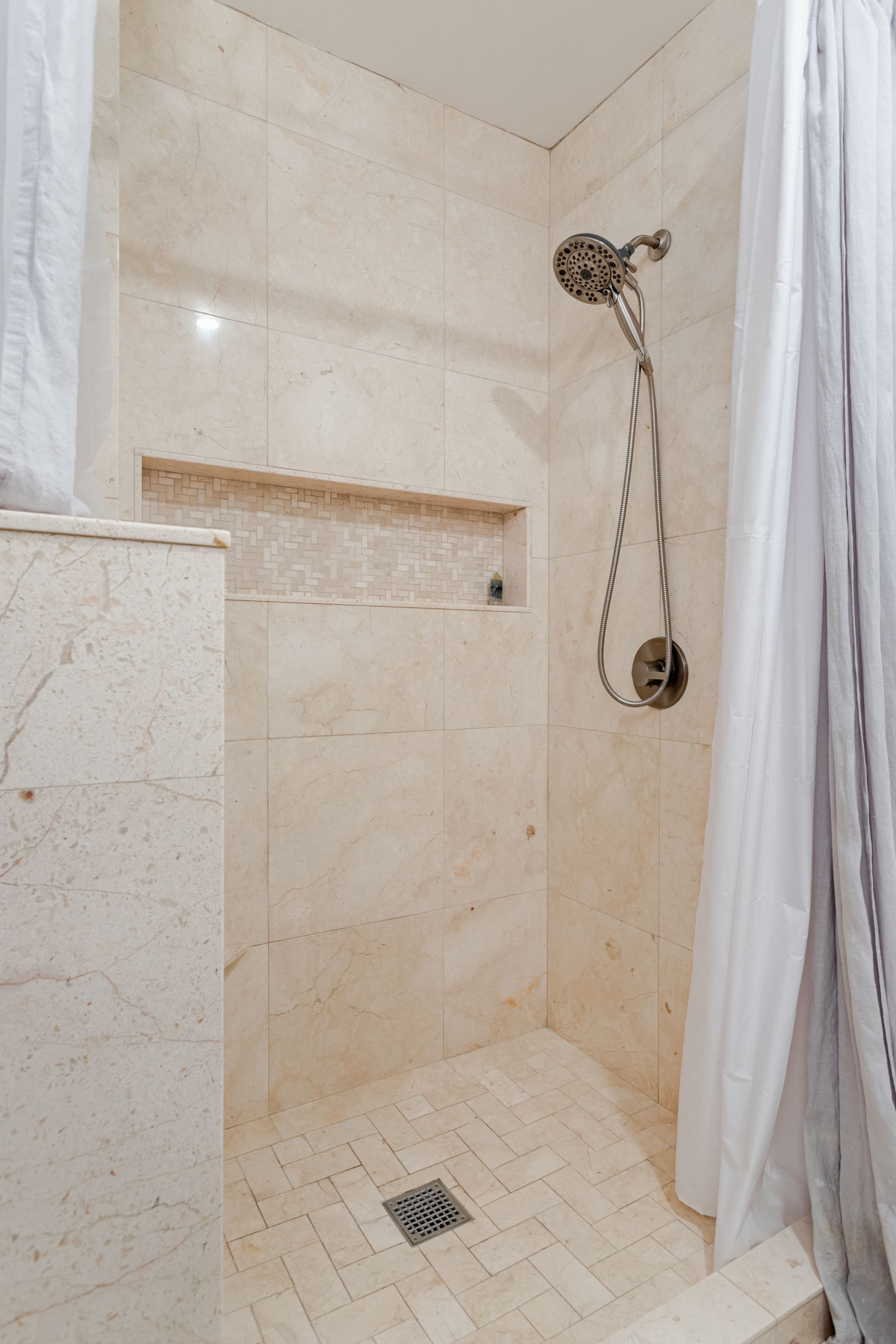 Home in San Francisco · ★4.86 · 1 bedroom · 1 bed · 1 bath - Image 22