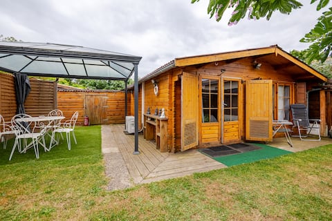 Top performing Airbnb: Romantic Zen Chalet Heated/Air-Conditioned in La Teste De Buch