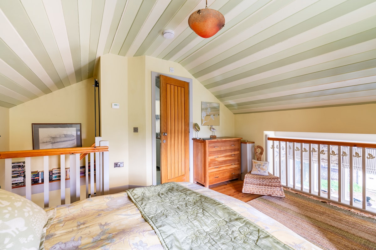 Გიგ-ჰაუსის საძინებელი.