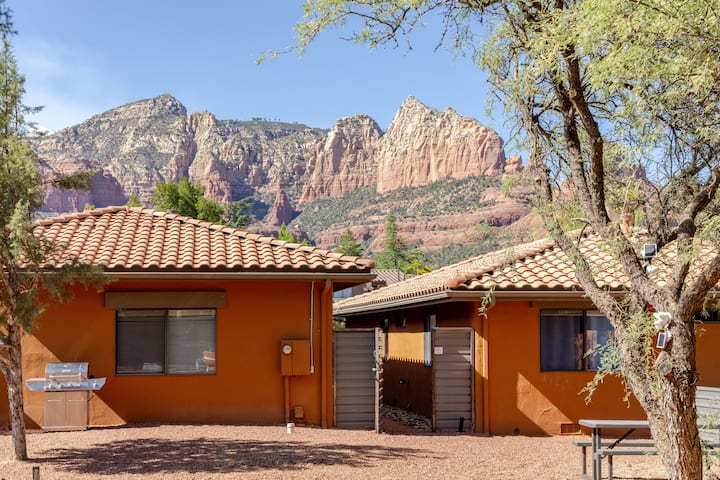 Just Steps From Uptown, Trails Close, Hot Tub - Sedona, AZ