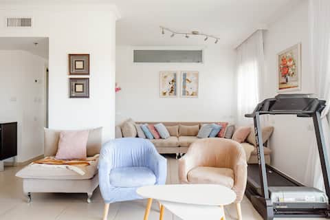 Luxury Rooms Near Airport Including Breakfast