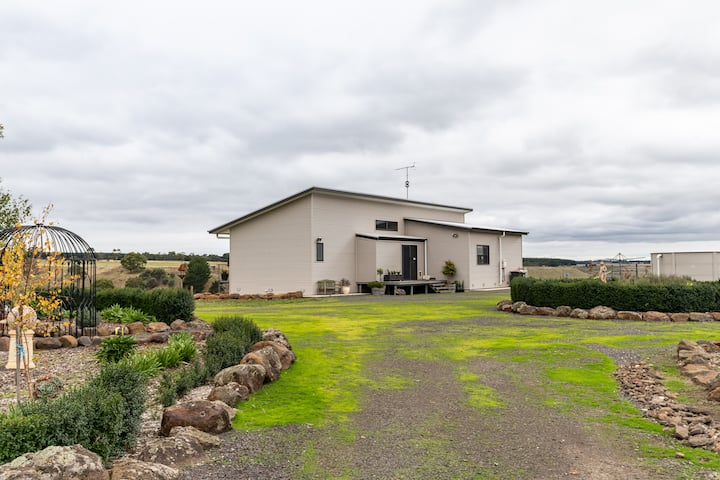 Morrisons Retreat - A picturesque farm stay