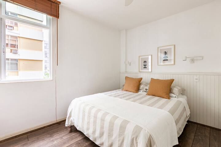 Bright apt. + excellent location in Leblon gallery image 3