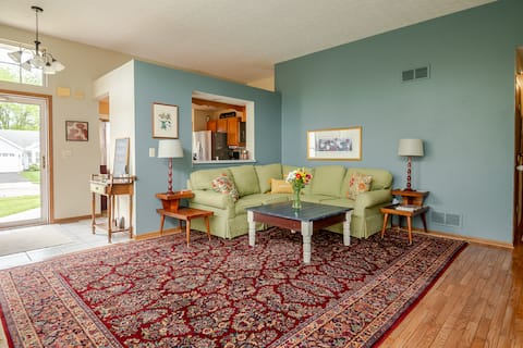 Successful Airbnb property: The Little Yellow House in Northwest