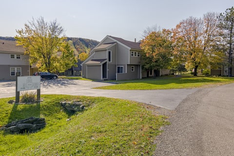 Perfect for a quick getaway. Sleeps 10.