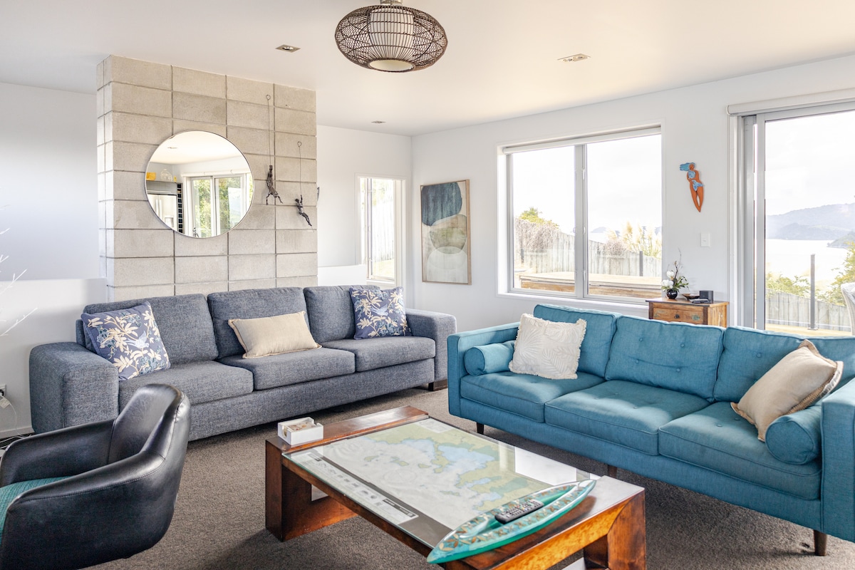 Top Airbnb: Spacious house with spectacular views in Thames Coromandel District North