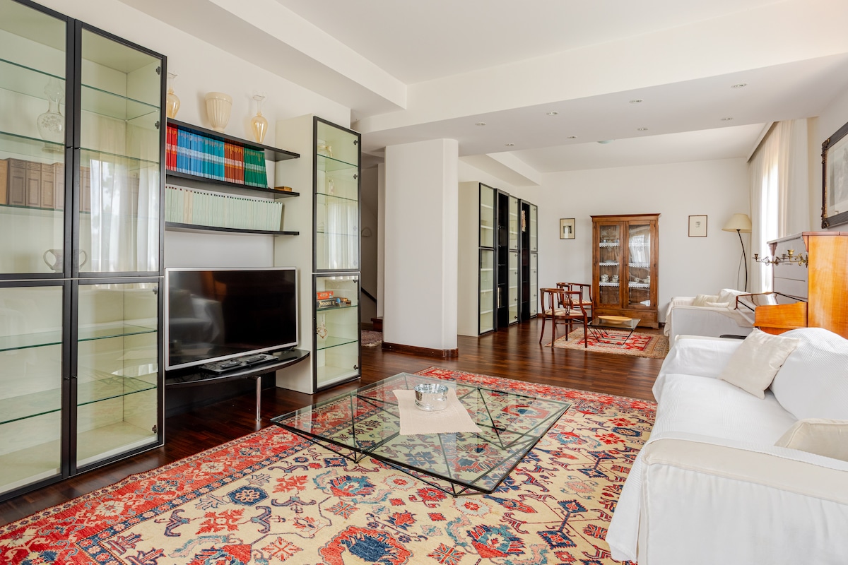 Top Airbnb: Spacious apartment in Tuscany with great location in Pistoia