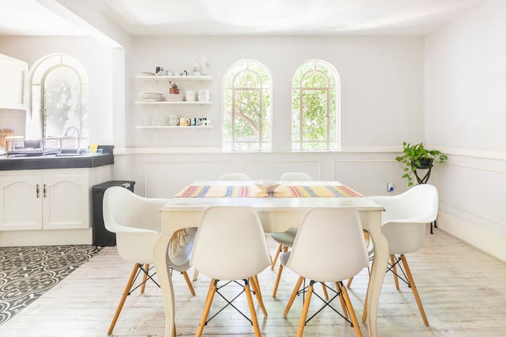 Explore Mexico City From a Stunning Condesa Home