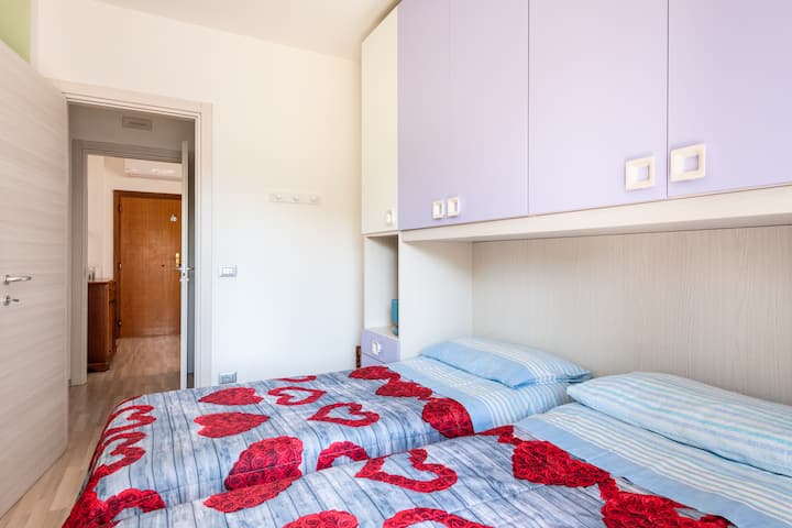 საძინებელი 1