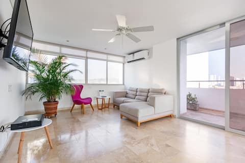 Successful Airbnb property: Luxury 4 Bedroom PH at Old City in La Matuna