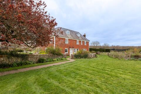 A traditional Sussex farmhouse - Allington Farm