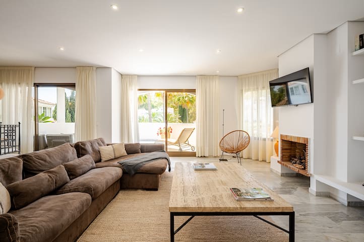 East And West managed Airbnb listing 3