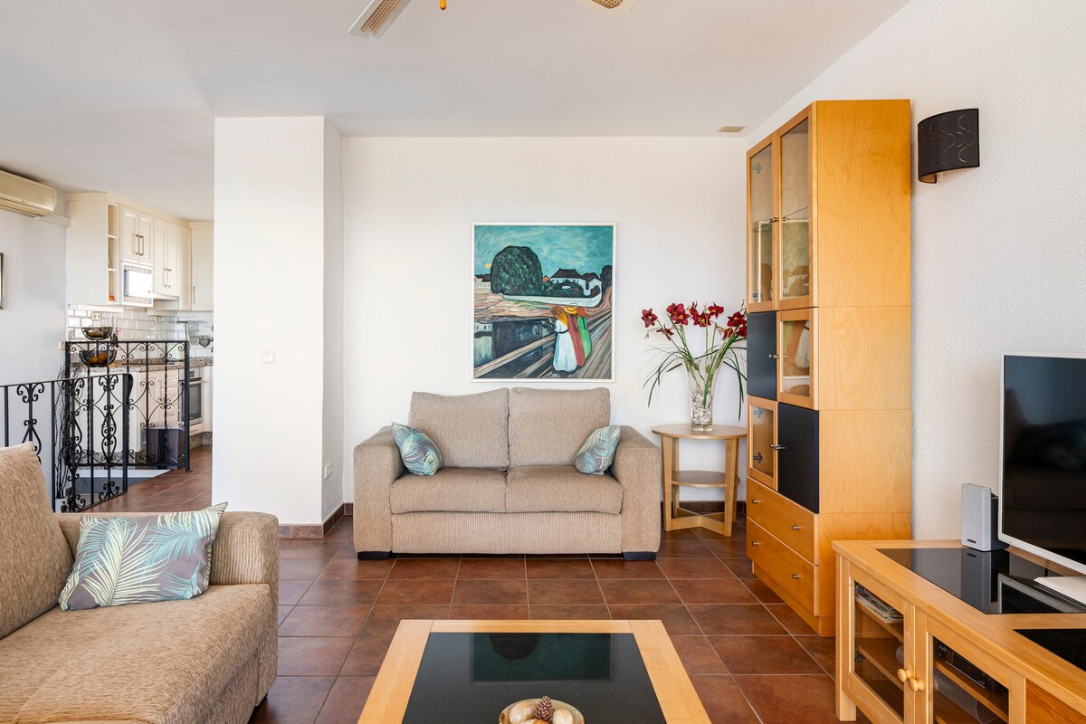 Lovely House With Panoramic Sea View 3