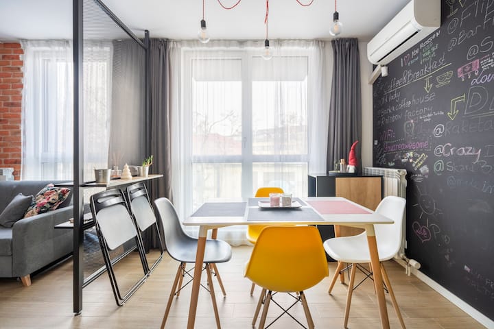 Industrial apartment in the Center with Parking