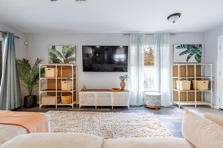 The Orange Palm | Pool & Good Vibes Near Disney - Florida