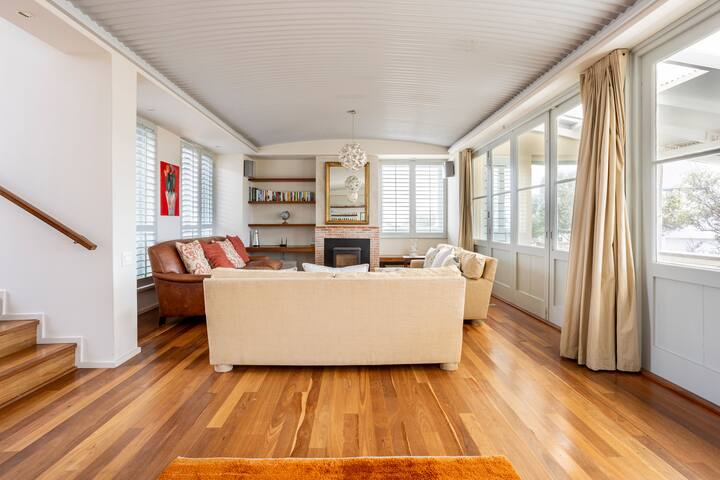 Sunny Beach House Kommetjie gallery image 2