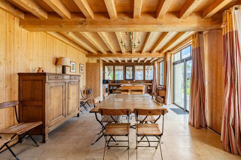 L'ancienne école cottage, like a scent of childhood