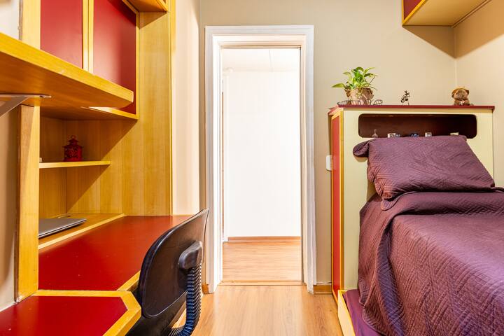 Quiet three bedrooms by lagoon gallery image 4