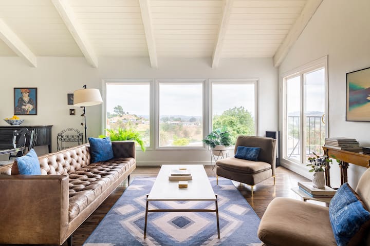 Eagle Rock Hilltop Retreat – Amazing Downtown View