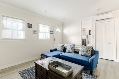 Successful Airbnb property: Cali Coastal Escape Near LAX & SB beaches in Los Angeles