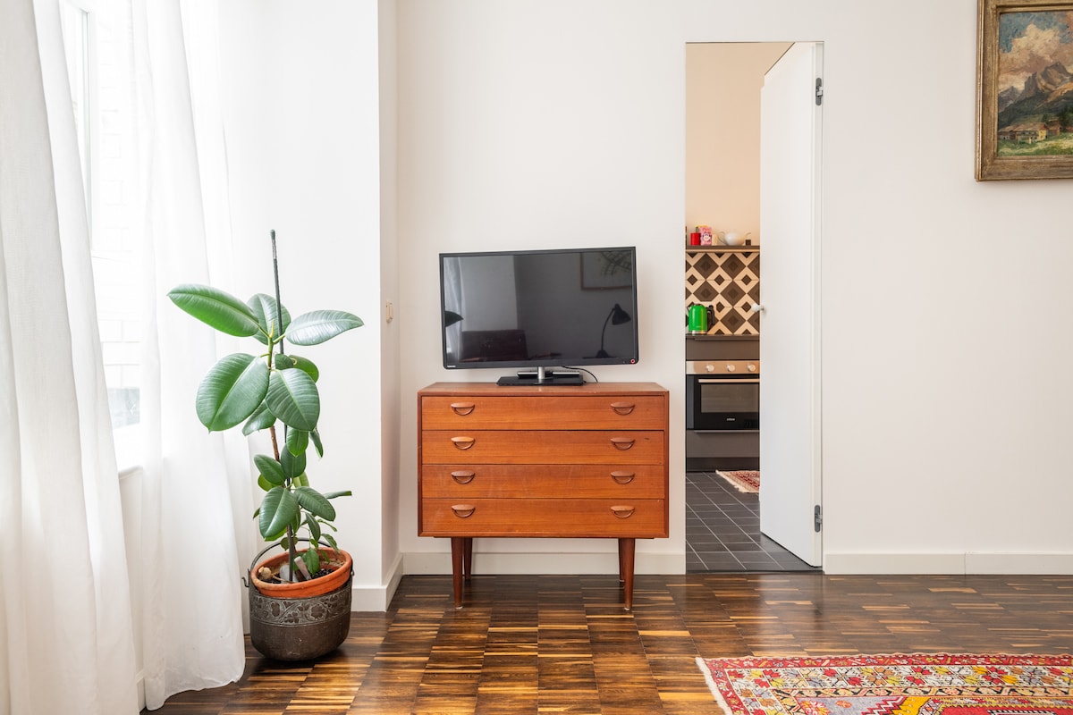 Top Airbnb: Cozy apartment with birdsong in Kreuzberg