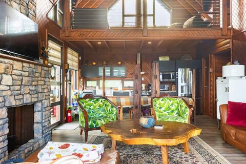 Quiet Luxury Log Cabin Adjuntas Mountains