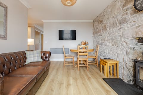 Ailsa View 2 -  sea front apartment Millport