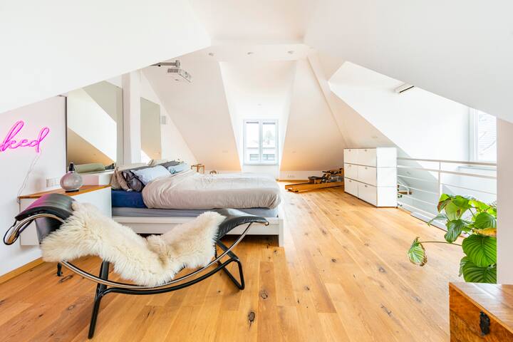 The Green House (150m²) Private Garden & Whirlpool gallery image 2