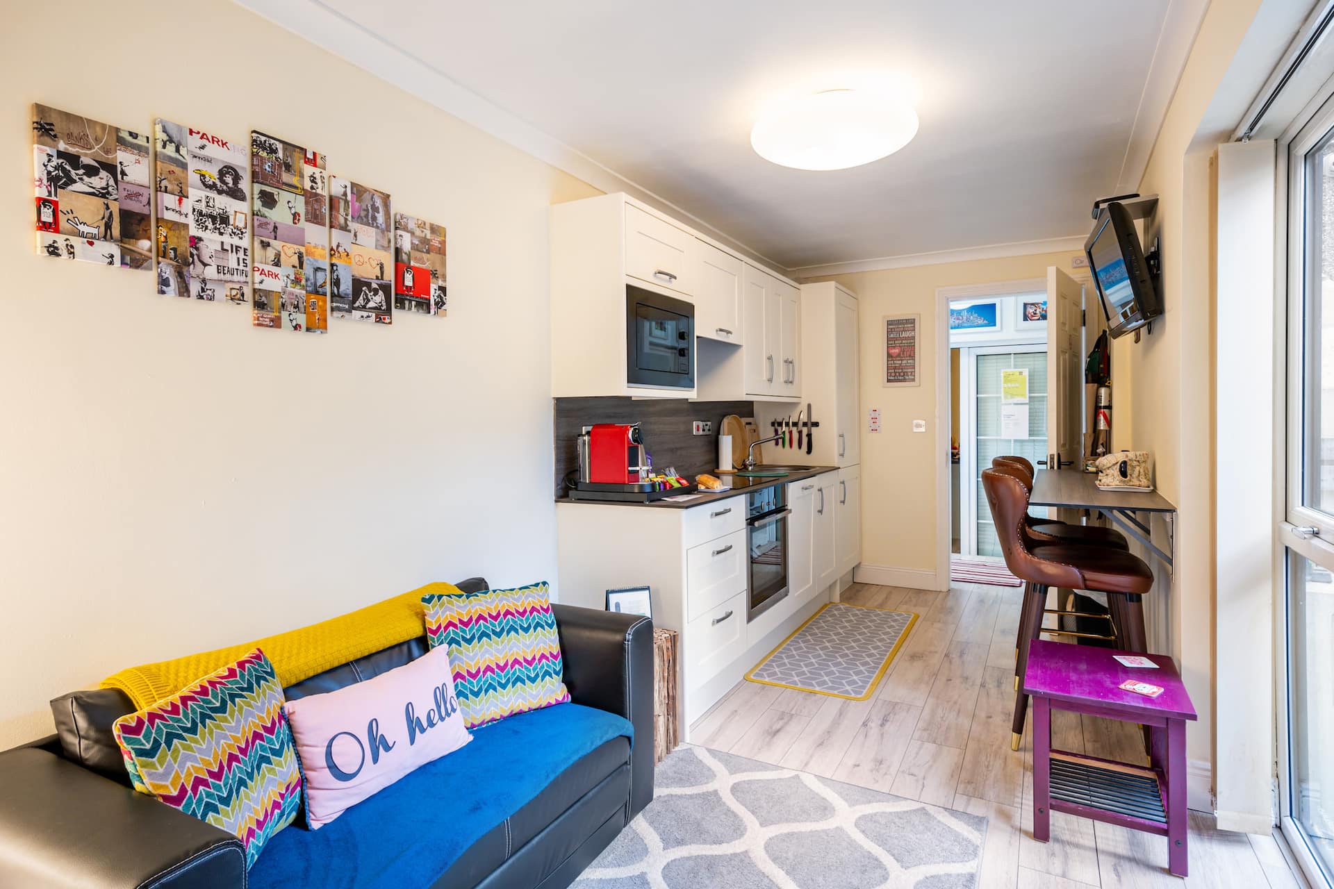 Gems Place - Modern Apartment.
