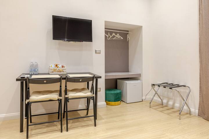 NSH APPARTHOTEL NAPOLI CENTRO gallery image 4