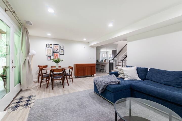 Modern 5BR Oasis on Rock Creek gallery image 3