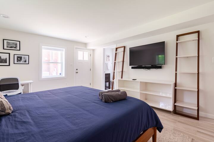 Modern 5BR Oasis on Rock Creek gallery image 4