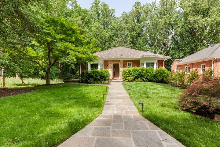 Modern 5BR Oasis on Rock Creek