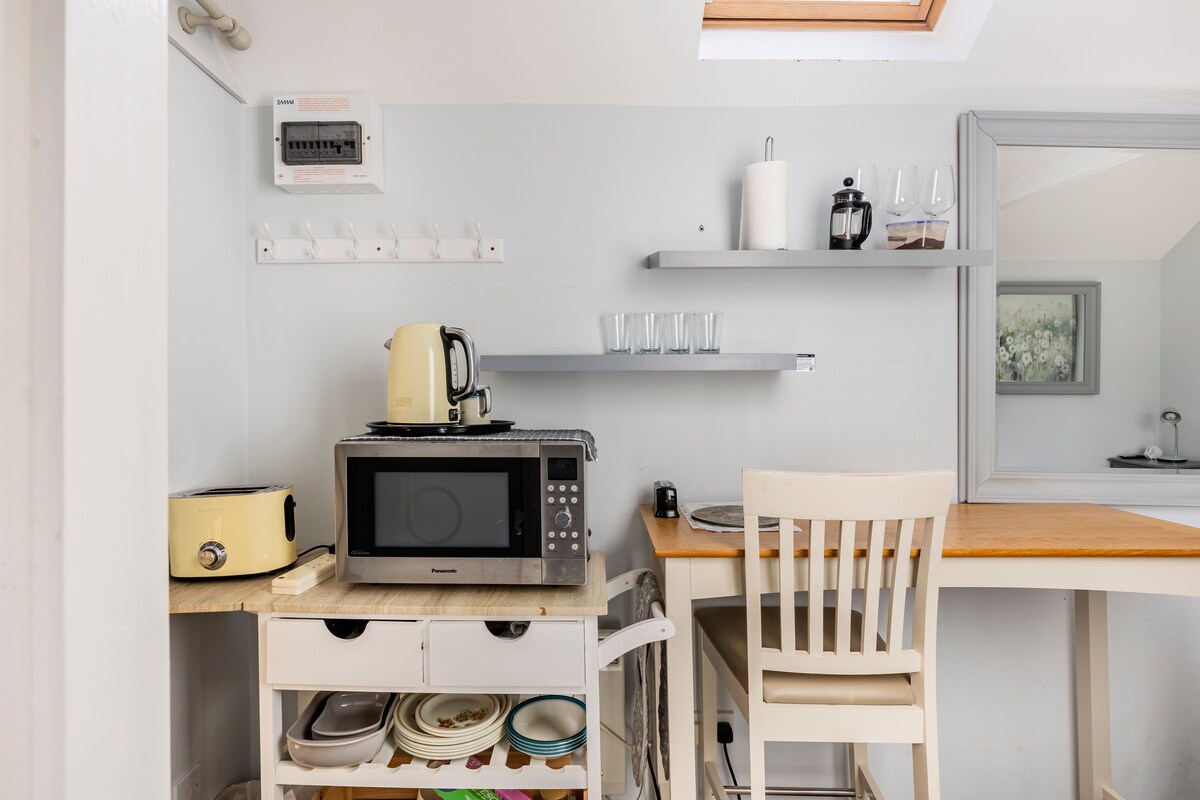 Top Airbnb: Quiet beautiful village in South Oxfordshire