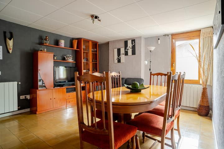Alojamiento Finca Cal Tarré (7 Adultos + 1 Bebé) - Ripoll