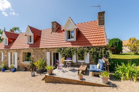 Popular Airbnb listing: Studio in beautiful Breton farmhouse in Pleumeur Bodou