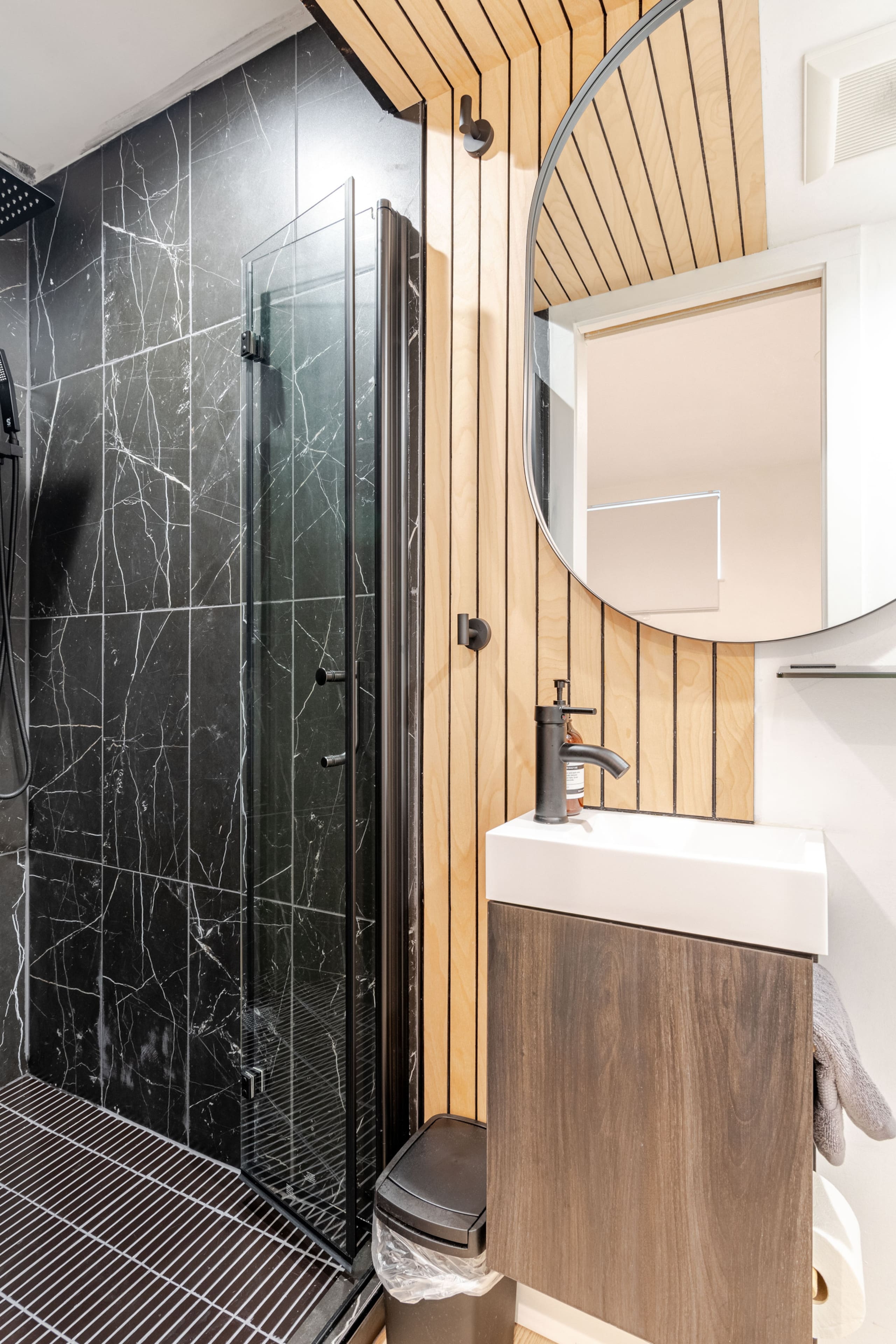 Guesthouse in South San Francisco · ★4.92 · 2 bedrooms · 3 beds · 2 private baths - Image 16