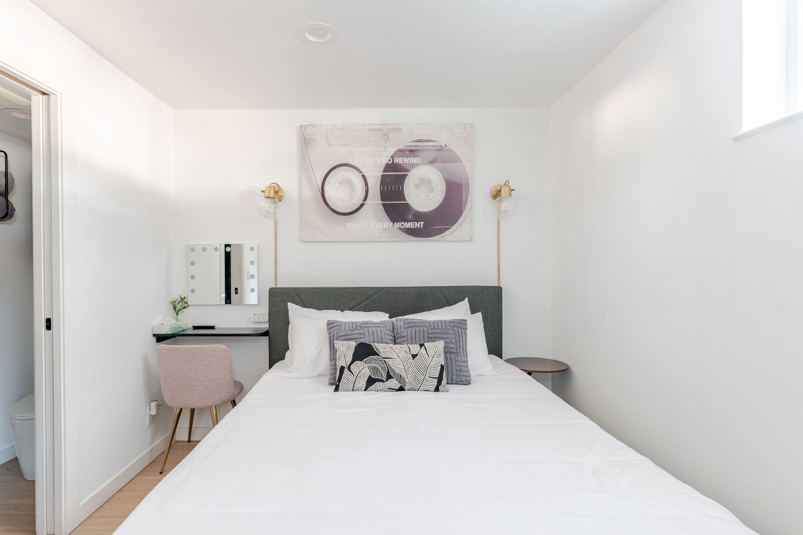 Guesthouse in South San Francisco · ★4.92 · 2 bedrooms · 3 beds · 2 private baths - Image 5