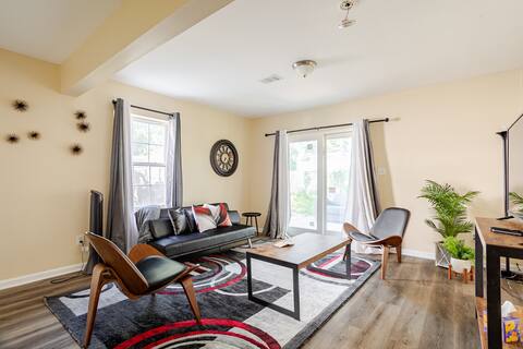 Modern Luxury Living near EWR AND NYC