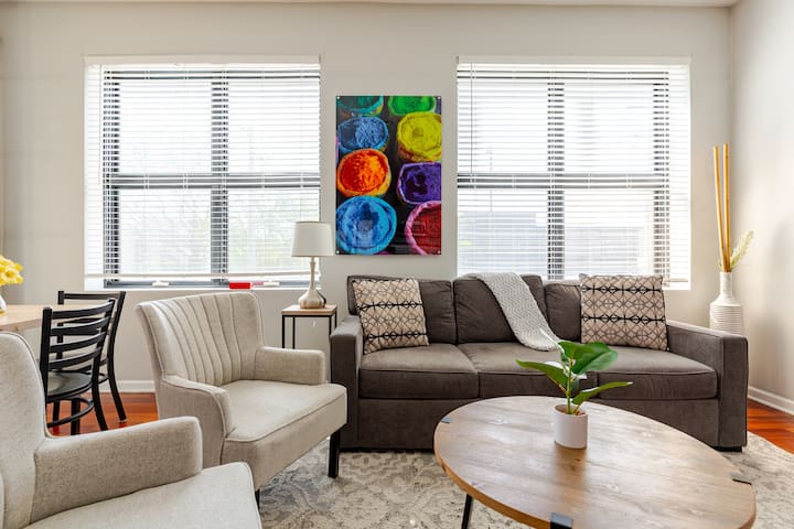 Clean & Best Location 2BR+2BA | Mapletree Suites