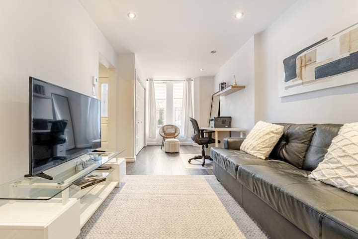Newly decorated 3BR Downtown Parking