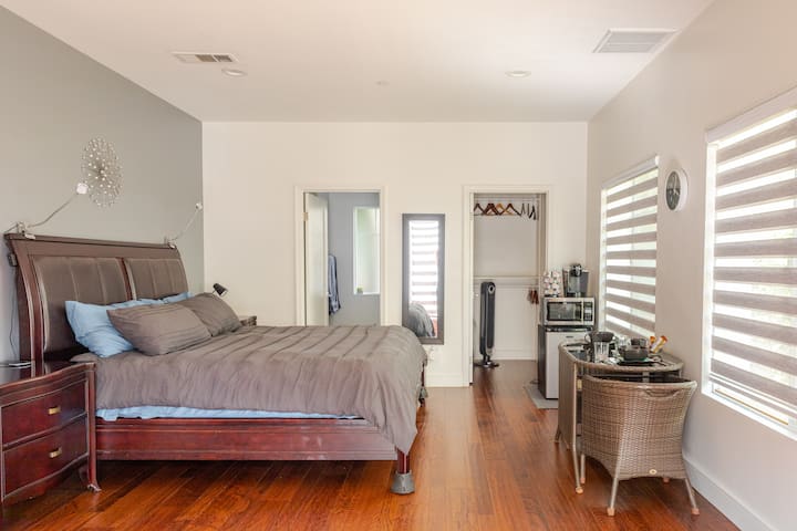 Private Guest Suite with Separate Entrance - Guest suites for Rent in ...